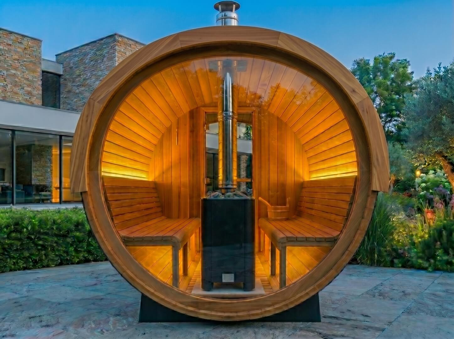 Panoramic rear window integrated into the Canadian Red Cedar barrel wall — OxiusPro The Horizon